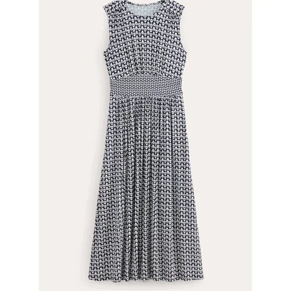 Elegant Blue and White Patterned Dress - Picture 6 of 13